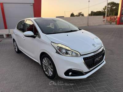 Peugeot 208 1.5 HDi 102 CV Stop&Start 5 porte Allure/OK NEOPATENTATI Bianco usata Gravina in Puglia
