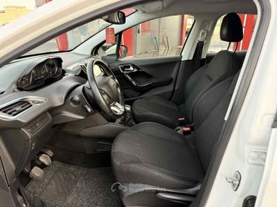 Peugeot 208 1.5 HDi 102 CV Stop&Start 5 porte Allure/OK NEOPATENTATI Bianco usata Gravina in Puglia