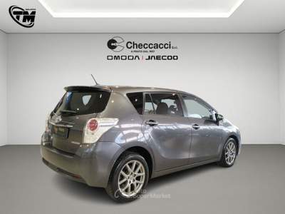 Toyota Verso Verso 2.0 D Active 7 posti Grigio usata Prato