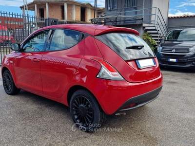 Lancia Ypsilon 1.2 69 CV 5 porte GPL Ecochic Elefantino Blu Rosso usata Frattaminore