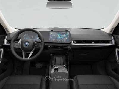 BMW iX1 eDrive 20 X-Line Pure Edition Argento usata Bussolengo