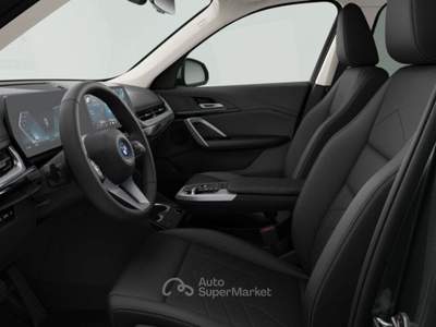 BMW iX1 eDrive 20 X-Line Pure Edition Argento usata Bussolengo