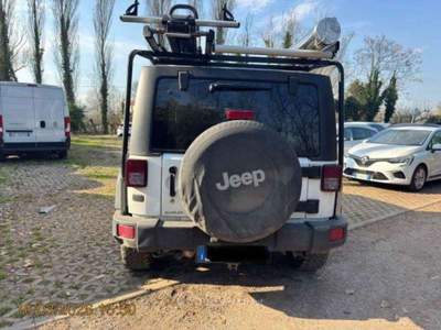 Jeep Wrangler Wrangler N1 Unlimited Rubicon 2.8 crd Rubicon auto Bianco usata Basiliano