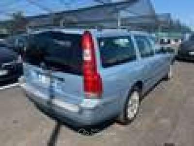 Volvo V70 V70 II 2000 2.4 d5 Optima tg. CE107WR Blu/Azzurro usata Basiliano