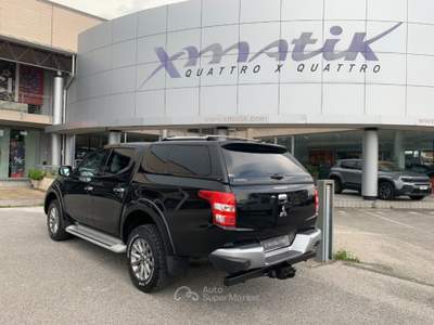 Mitsubishi L200 2.4 DI-D/181CV Double Cab Intense Autom. HARD TOP Nero usata San Vendemiano