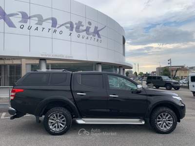 Mitsubishi L200 2.4 DI-D/181CV Double Cab Intense Autom. HARD TOP Nero usata San Vendemiano