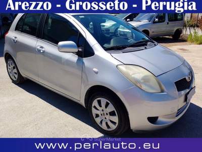 Toyota Yaris 1.0 5 porte Sol Argento usata Arezzo