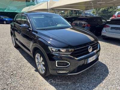 Volkswagen T-Roc 1.5 TSI ACT Style BlueMotion Technology Nero usata Castiglione Olona