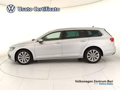 Volkswagen Passat variant 2.0 tdi business 150cv dsg Argento usata Bari