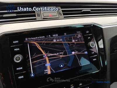 Volkswagen Passat variant 2.0 tdi business 150cv dsg Argento usata Bari