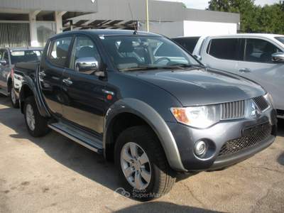 Mitsubishi L200 intense Grigio usata Frosinone