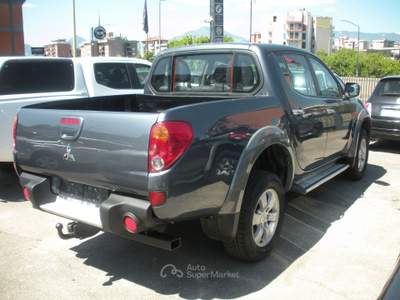 Mitsubishi L200 intense Grigio usata Frosinone