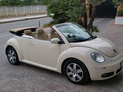 Volkswagen New Beetle cabrio  Beige usata San Cataldo
