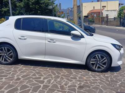 Peugeot 208 Stop&Start 5 porte Allure Bianco usata Torre Annunziata
