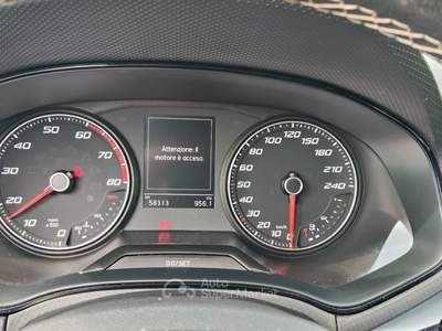 Seat Arona DSG Style Bianco usata Torre Annunziata