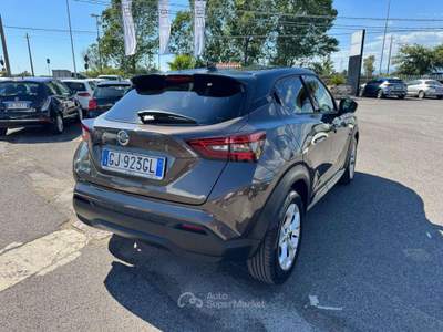 Nissan Juke Juke II  1.0 dig-t N-Connecta 114cv 2022 Marrone usata Latina