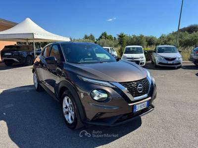 Nissan Juke Juke II  1.0 dig-t N-Connecta 114cv 2022 Marrone usata Latina