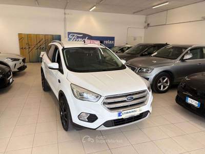 Ford Kuga TITANIUM BUSINESS 1.5 TDCI 120 CV 2WD Bianco usata Bagnaria Arsa