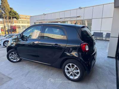 Smart ForFour Forfour II 2015 1.0 Passion 71cv my18 Nero usata Pomezia
