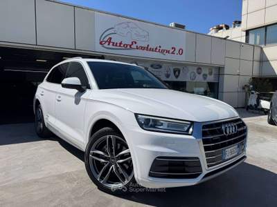 Audi Q5 Q5 II 2017 40 2.0 tdi Design Sport quattro 190cv s-tronic Bianco usata Pomezia