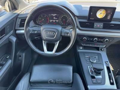 Audi Q5 Q5 II 2017 40 2.0 tdi Design Sport quattro 190cv s-tronic Bianco usata Pomezia