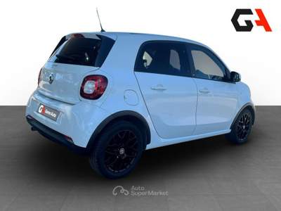 Smart ForFour 70 1.0 52kW prime Nero usata Ercolano