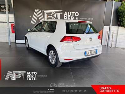 Volkswagen Golf Golf 1.2 tsi Trendline 85cv 5p Bianco usata Marano di Napoli