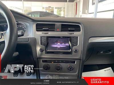Volkswagen Golf Golf 1.2 tsi Trendline 85cv 5p Bianco usata Marano di Napoli