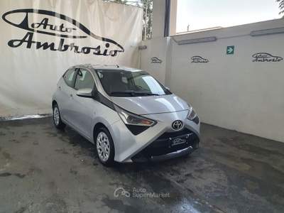 Toyota Aygo 1.0 VVT-i 72 CV 5 porte x-play TUA DA 102,00 MESE Grigio usata San Giuseppe Vesuviano