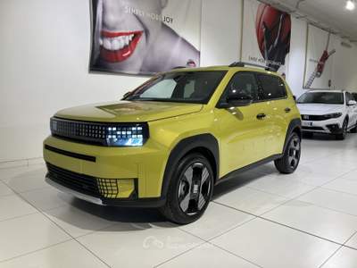 Fiat Grande Panda Grande Panda 1.2 hybrid La Prima 110cv edct Giallo usata Fornovo di Taro