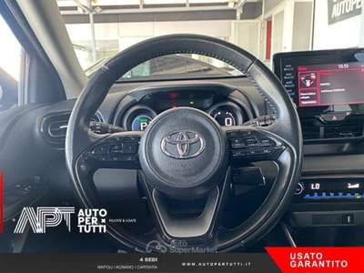 Toyota Yaris Yaris 1.5h Trend Rosso usata Napoli