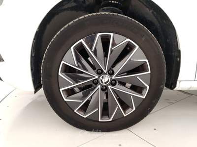 Skoda Kamiq 1.0 TSI Black Dots 95cv Bianco usata Massa