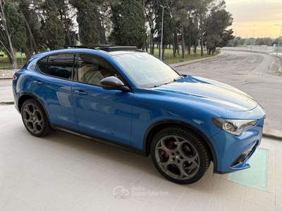 Alfa Romeo Stelvio 2.0 Turbo 280 CV AT8 Q4 Veloce TETTO Blu/Azzurro usata Carovigno