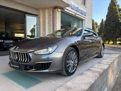 Maserati Ghibli 330 CV 2.0 MHEV GT HYBRID Grigio usata Carovigno