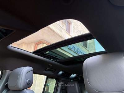 Land Rover Defender 110 3.0D I6 250 CV AWD Auto X-Dynamic HSE Nero usata Carovigno