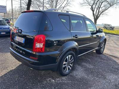 SsangYong Rexton Rexton 4x4 2.0 xdi 4wd 7p.t Euro 5 *4x4* Nero usata Inzago
