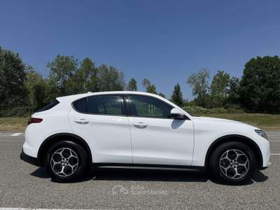 Alfa Romeo Stelvio 2.2 t Business Sport Q4 190cv Camera -IVA - UniPro Bianco usata Settimo Torinese