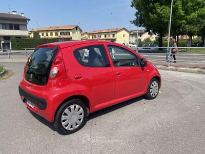 Peugeot 107 5p 1.0 12v Sweet Years NEOPATENTATI Rosso usata Treviglio
