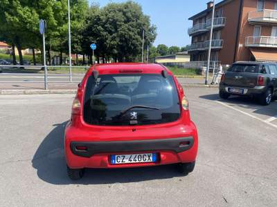Peugeot 107 5p 1.0 12v Sweet Years NEOPATENTATI Rosso usata Treviglio