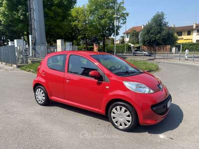 Peugeot 107 5p 1.0 12v Sweet Years NEOPATENTATI Rosso usata Treviglio