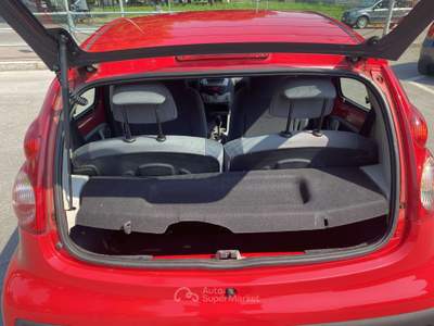 Peugeot 107 5p 1.0 12v Sweet Years NEOPATENTATI Rosso usata Treviglio