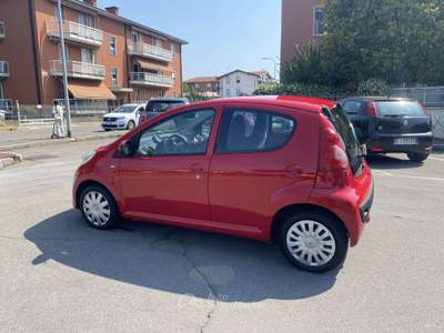 Peugeot 107 5p 1.0 12v Sweet Years NEOPATENTATI Rosso usata Treviglio