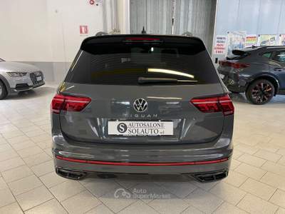 Volkswagen Tiguan SCR DSG R-Line Black Telec. Grigio usata Gozzano