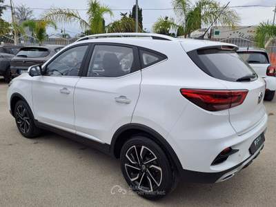 MG ZS VTi-tech Luxury 05/2024 garanzia 7 anni Bianco usata Parete