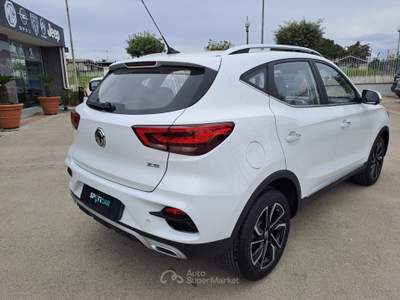 MG ZS VTi-tech Luxury 05/2024 garanzia 7 anni Bianco usata Parete