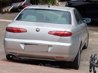 Alfa Romeo 166 JTD cat Distinctive Argento usata Roma