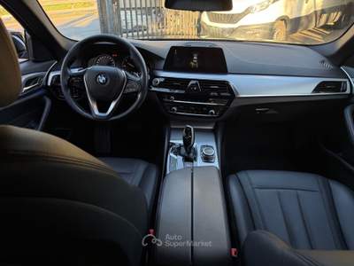 BMW Serie 5 520d 520 520d 48V Luxury Nero usata Roma