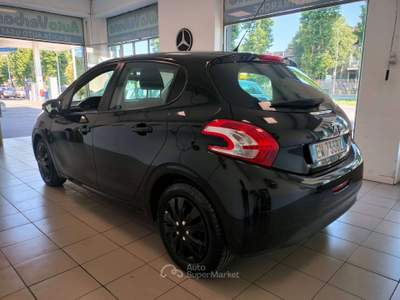 Peugeot 208 5p 1.2 BENZINA Nero usata Abbiategrasso