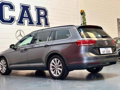 Volkswagen Passat 2.0 TDI DSG Highline BlueMotion Technology Grigio usata Inzago