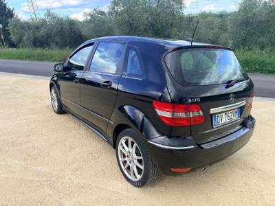 Mercedes-Benz Classe B B170 Sport Bluefficency (W245) Nero usata Firenze
